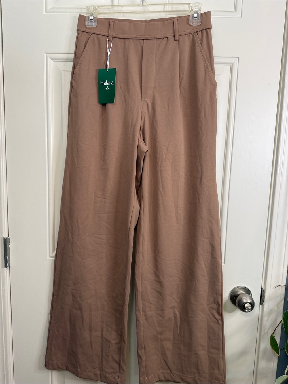 HALARA Wide-Leg Pull on Work Pants- S